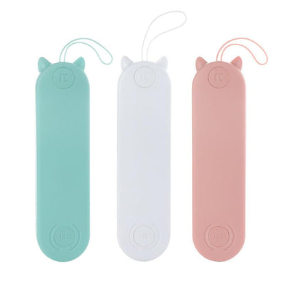 2-in-1 Hair Removal and Detangling Wonder Com